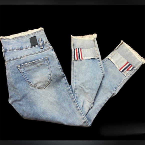 Denim - Denim Jeans 
Size - 34 waist / 2XL
Colour - Blue